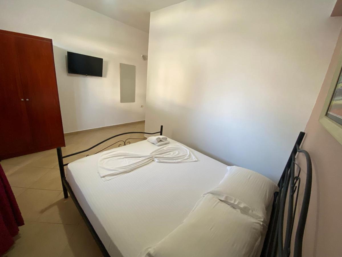 Resol Hotel Ksamil Bagian luar foto